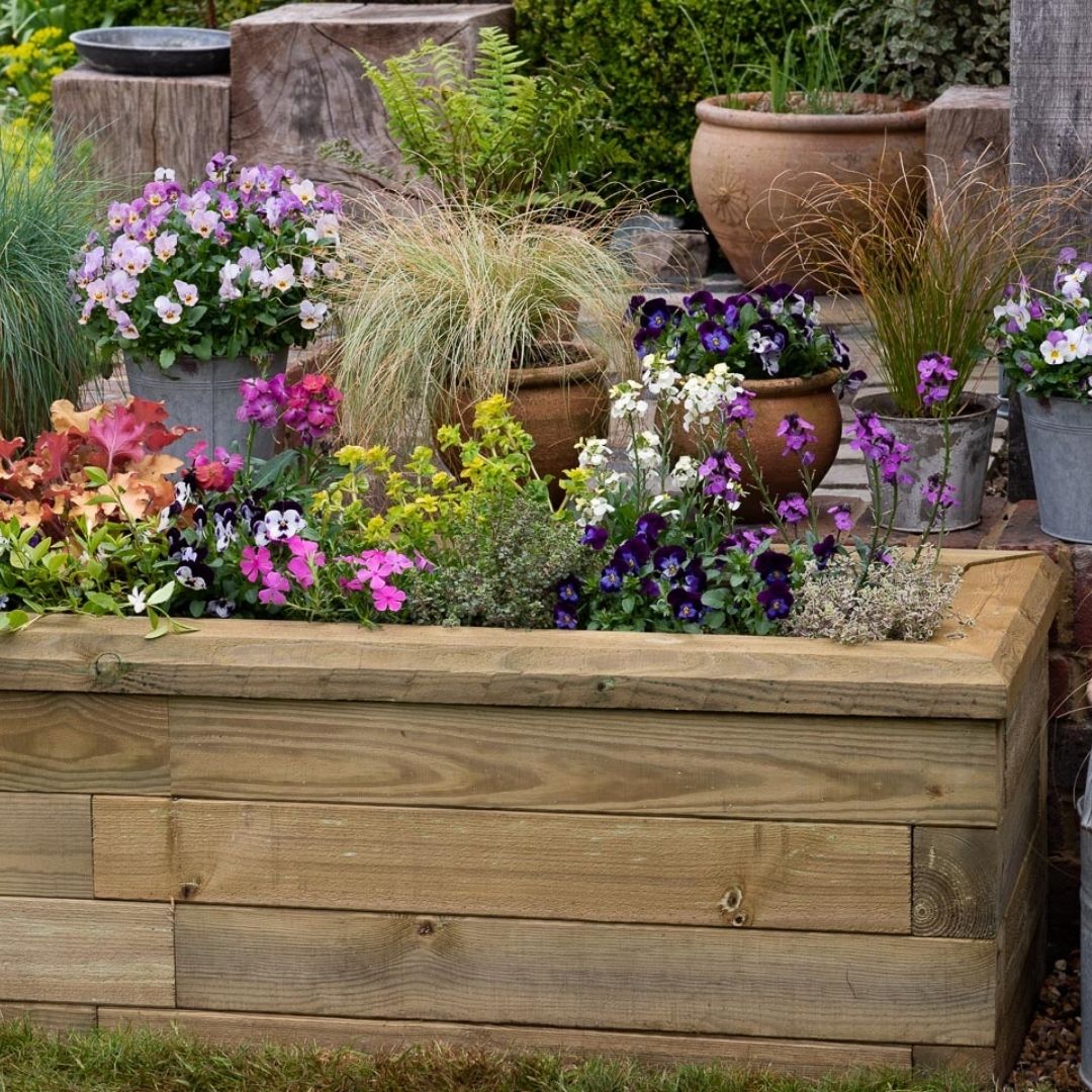 Flower planter box